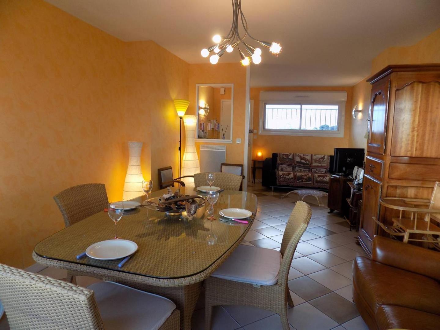 Royan - Pleine Vue Mer Pour Cet Appartement Classe 2 Etoiles - Les Tamaris Екстериор снимка